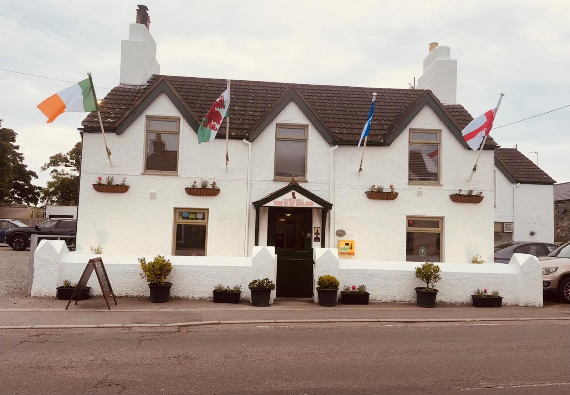 Holland Hotel Llanfachraeth Exterior foto